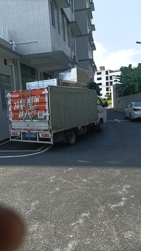 珠江洗滌設備助力餐飲酒店的高效洗衣解決方案